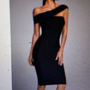 Bella Barnett New size small black dress